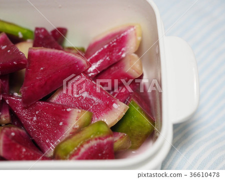 Pickled red radish Pickled red radish 36610478
