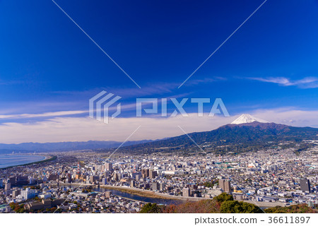 Townscape of Numazu City and Mount Fuji 36611897