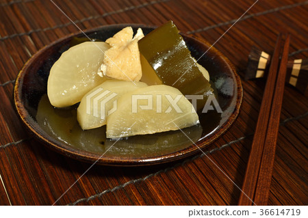 Boiled daikon radish 36614719