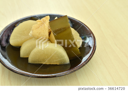 Boiled daikon radish 36614720