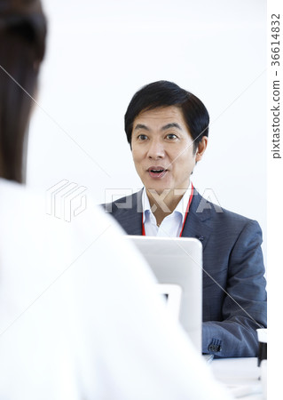 middle businessman 36614832