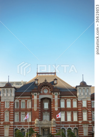 Urban scenery Blue sky and Tokyo Station Marunouchi Chuoguchi 36619853