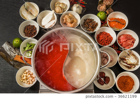 四川火鍋烹飪和獨家2色鍋中國火鍋 36621199