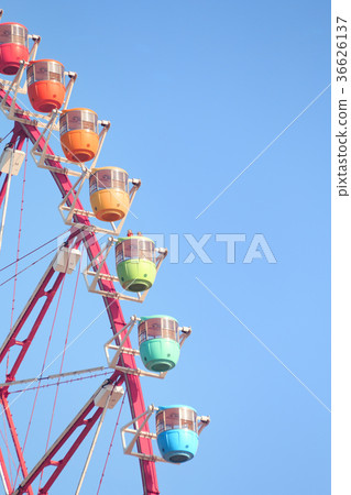 Ferris wheel  36626137