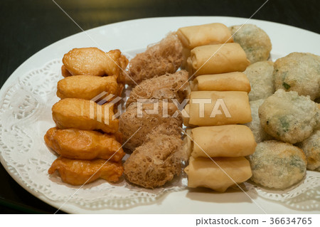 Crispy Dim Sum dishes in restaurant 36634765