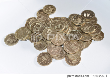 用了五百日元硬幣 用了五百日元硬幣 36635801