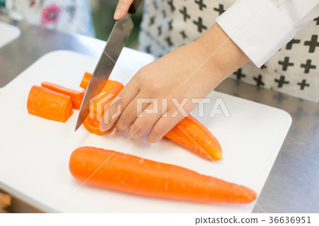 Home Economics Cooking Practice Cutting carrots 36636951