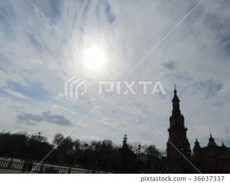 Sun and clouds Spain Square 36637337
