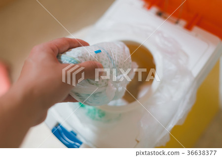 尿布 更換尿布 紙尿布 36638377