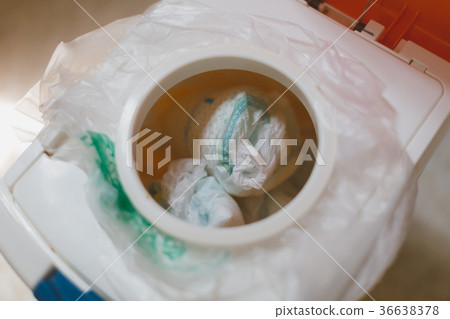 尿布 更換尿布 紙尿布 36638378