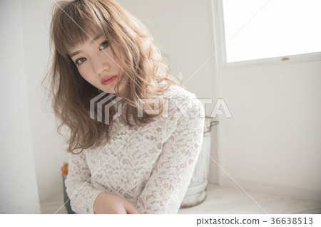 鬆散的中等頭髮 36638513