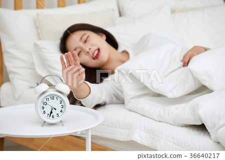 Woman, weather, alarm, sleep, oversleep, bed Woman, weather, alarm, sleep, oversleep, bed 36640217