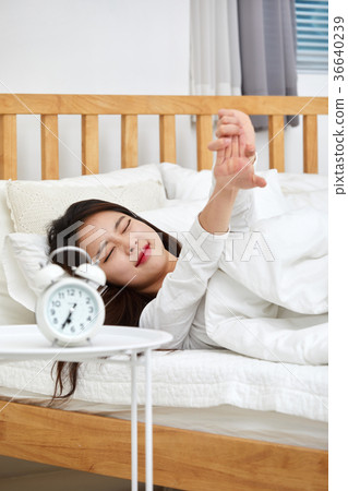 女人，天氣，鬧鐘，睡覺，睡過頭，睡覺 36640239