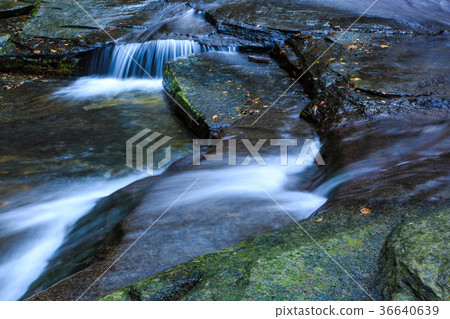 Fall scenery of the falls of Tsuganeshi 36640639