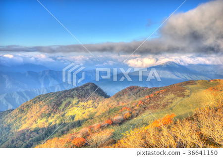 View from Mt. Mimine (Miyoshi City, Tokushima Prefecture) *Photo location information is available in the comment section of the work 36641150