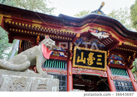 三鷹神社身體門神神狗 36643697