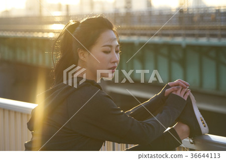 Jogging, winter Jogging, winter 36644113