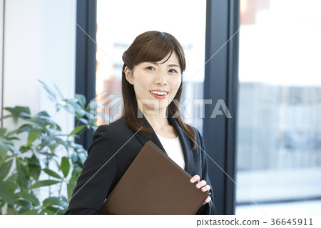 Business woman 36645911