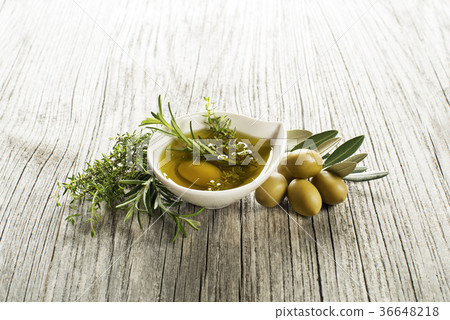 Olive oil Olive oil 36648218