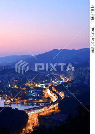 Taipei, Dusk, Fog, MRT Wenhu Line, MRT, City, Metropolis, Great Lakes Park, Park, Taipei MRT, Taipei 36654012