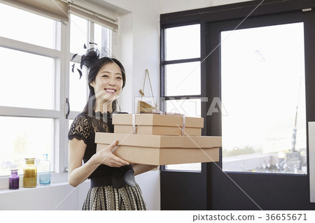 年輕女子，20多歲，韓國人，聖誕節 36655671