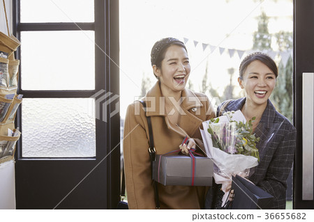年輕女子，20多歲，韓國人，聖誕節 36655682