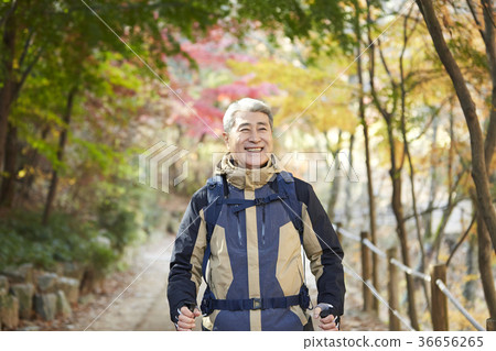 Man, korean, living Man, korean, living 36656265