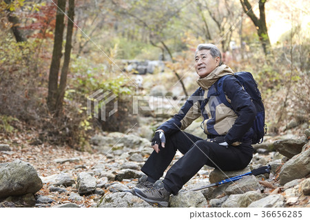Man, korean, living Man, korean, living 36656285