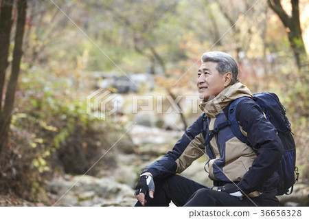 Man, korean, living Man, korean, living 36656328