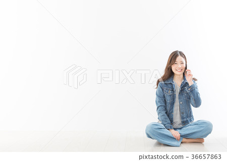 少婦白色牆壁Osamu智能手機 36657863