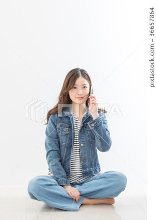 少婦白色牆壁Osamu智能手機 36657864