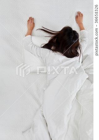 二十多歲女人睡覺 二十多歲女人睡覺 36658326