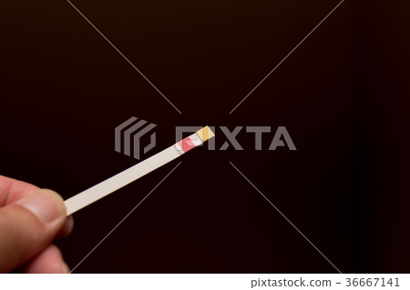Urine test self check 36667141