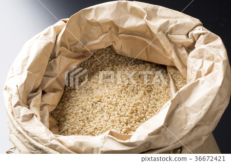 Brown rice Brown rice 36672421