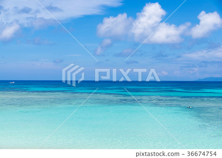 Nishihama (Hatterma Island) 36674754