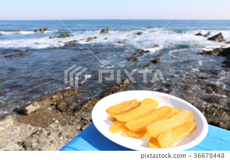 Ibaraki dried apricot Background is the Amagasaki coast of Hitachinaka city, Ibaraki prefecture 36678448