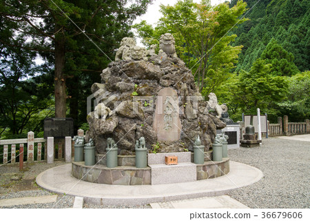 Kanagawa Prefecture Oyama Akuri Shrine Mt. 36679606