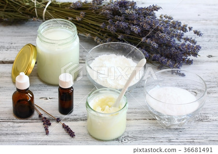 Antibacterial  and natural homemade deodorant 36681491