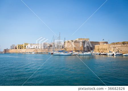 Gallipoli, Italy - historical centre view  36682826