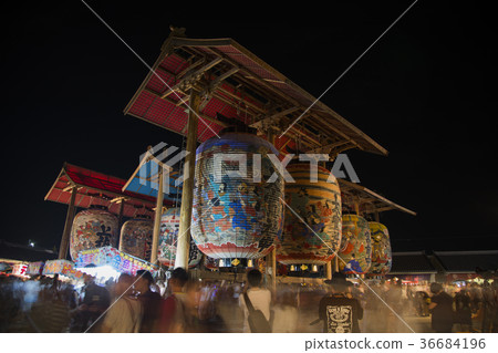 isshiki giant lantern matsuri 36684196