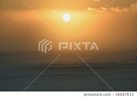 Winter sunset Winter sunset 36687633