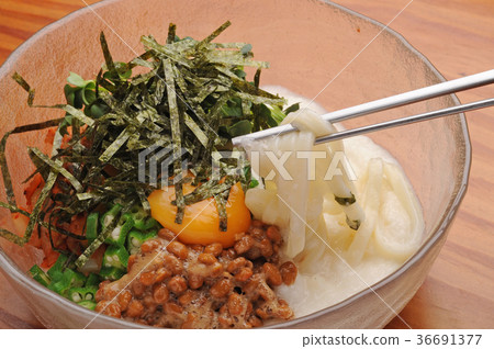 Natto and Ro-don 36691377
