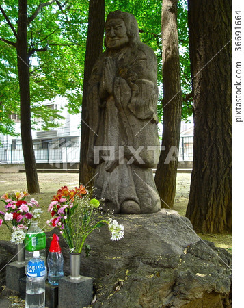 A stone statue of "Kishikojin" (Honjyoji (Kisho Temple) / Minami Ikebukuro Toshima-ku, Tokyo) A stone statue of "Kishikojin" (Honjyoji (Kisho Temple) / Minami Ikebukuro Toshima-ku, Tokyo) 36691664