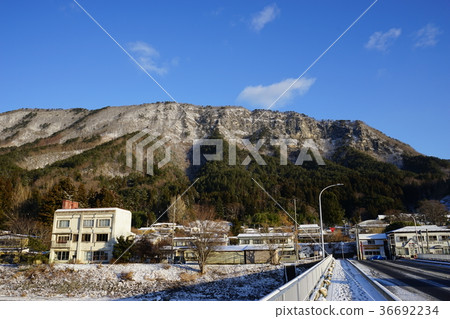 雪山烏利亞 36692234