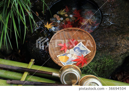 秋天主要寺廟寺廟Zenin Benten 36694504