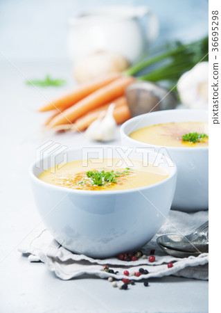 Vegetable cream soup Vegetable cream soup 36695298