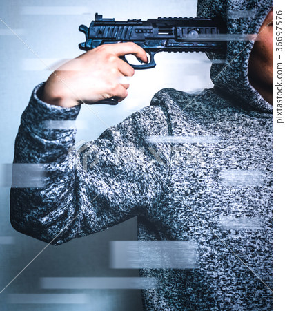 一個男人 36697576