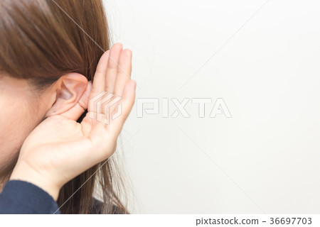 A woman to hear A woman to hear 36697703