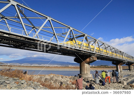 幻影新幹線/黃博士 36697980