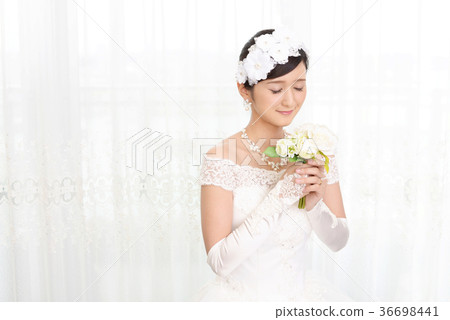 Beautiful bride 36698441